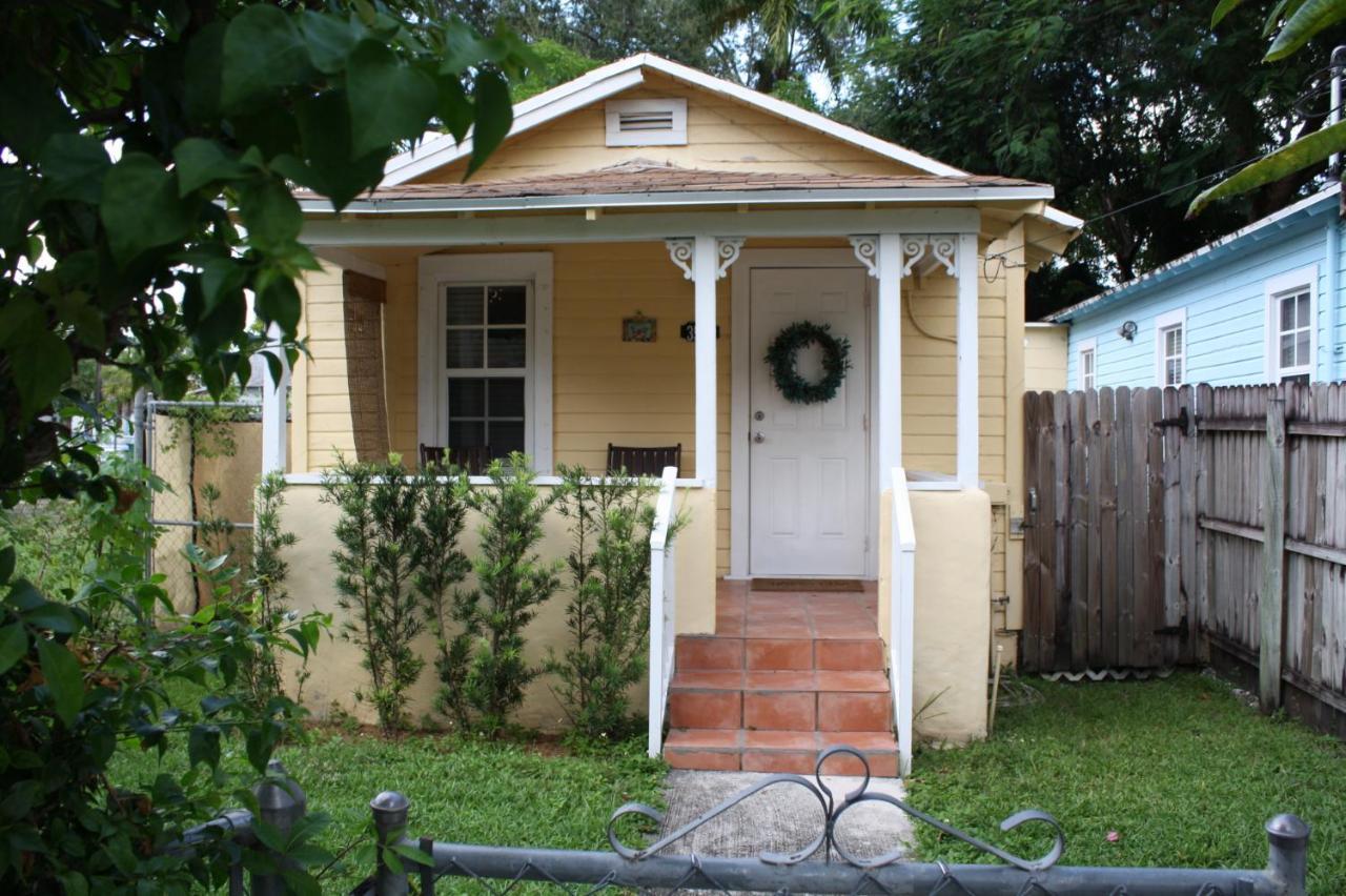 Key West Style Historic Home In Coconut Grove Florida The Yellow House ไมอามี ภายนอก รูปภาพ